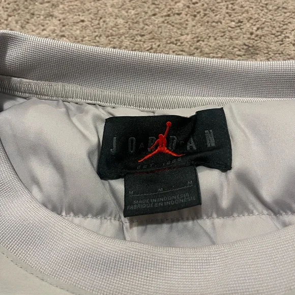 Jordan Light Gray Performance Jacket - Picture 2 of 3